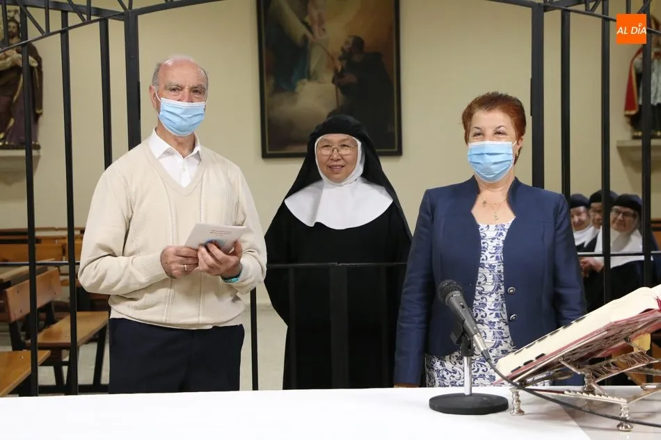 Foto 3 - Mar&iacute;a Zhang toma los votos perpetuos en el convento de Santo Toribio en Vitigudino  