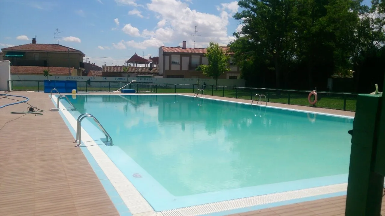 Piscinas municipales Calvarrasa de Abajo