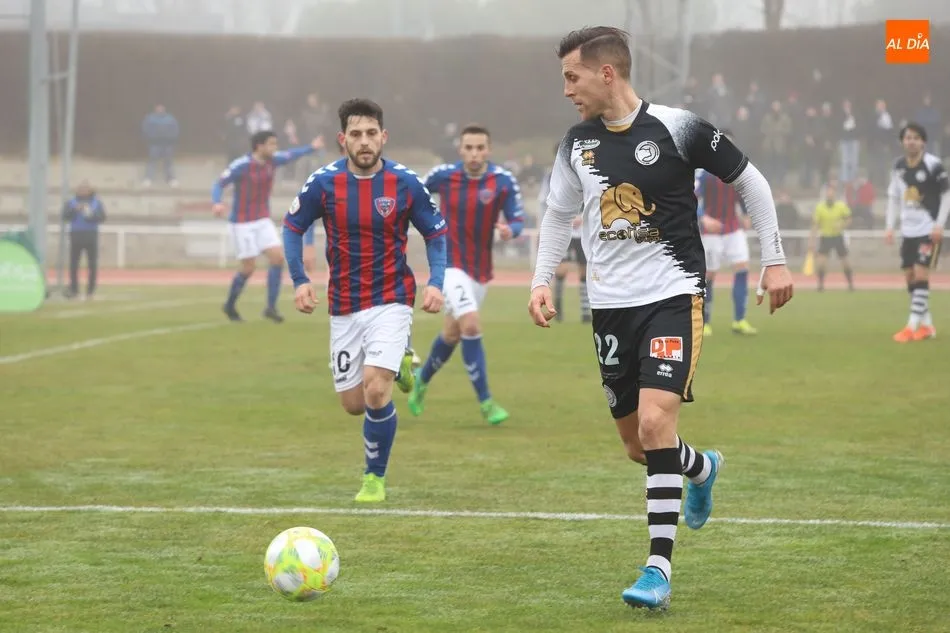 Góngora en uno de sus partidos con Unionistas. Foto de Lydia González