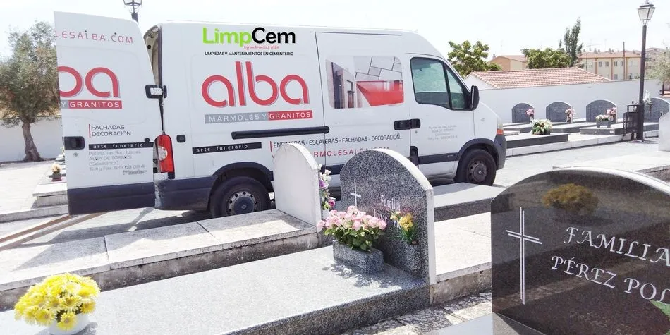 Foto 2 - Nace LimpCem, limpieza y mantenimiento integral en cementerios