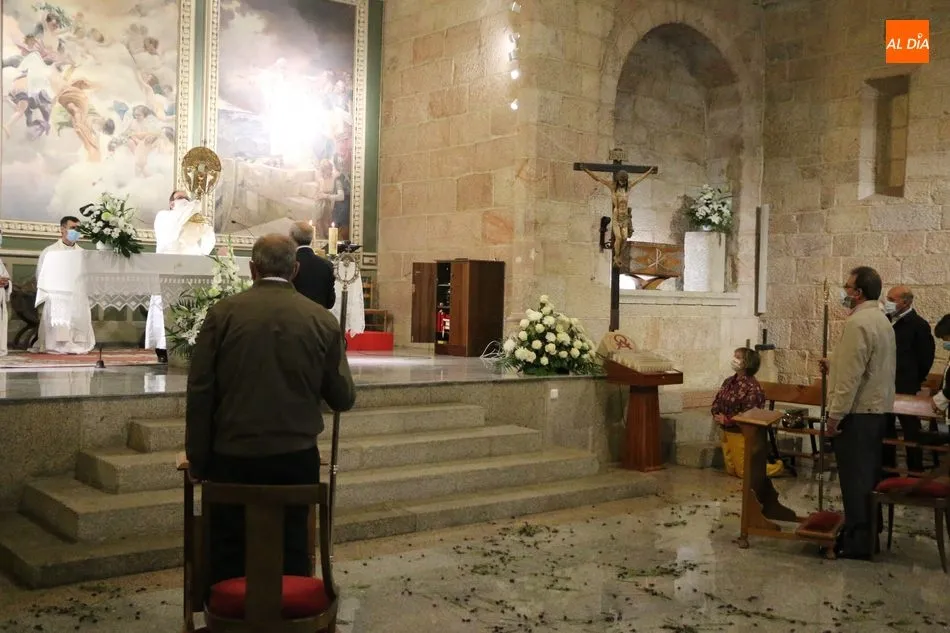 Foto 2 - El Covid-19 marca en Vitigudino la celebraci&oacute;n de los actos religiosos en honor al Sant&iacute;simo  