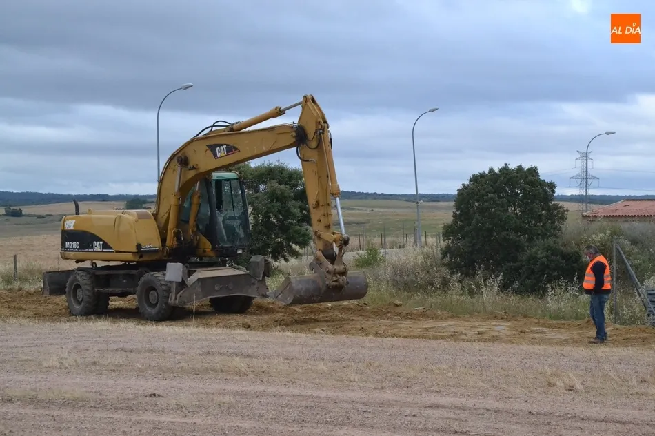 Foto 5 - Comienza la construcci&oacute;n de un circuito para motos en el Pol&iacute;gono de Las Vi&ntilde;as  