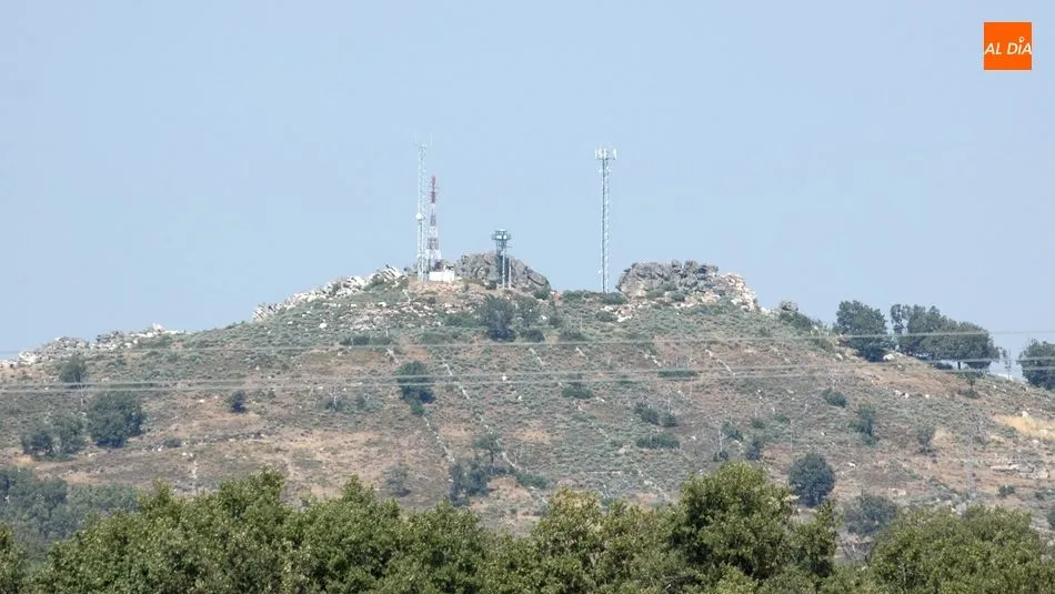 Repetidor de Cerezal de Peñahorcada / CORRAL