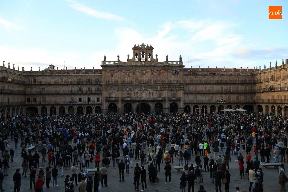Foto 10 - Lleno en la Plaza Mayor para defender la tauromaquia: &ldquo;La cultura no se puede limitar, la cultura ...