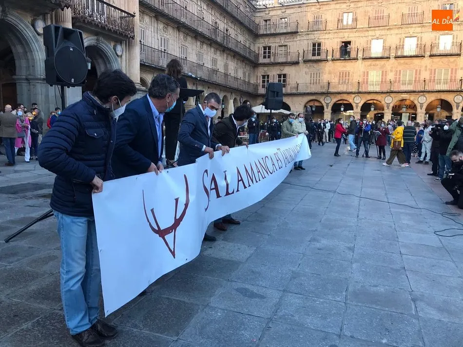 Foto 7 - Lleno en la Plaza Mayor para defender la tauromaquia: &ldquo;La cultura no se puede limitar, la cultura ...