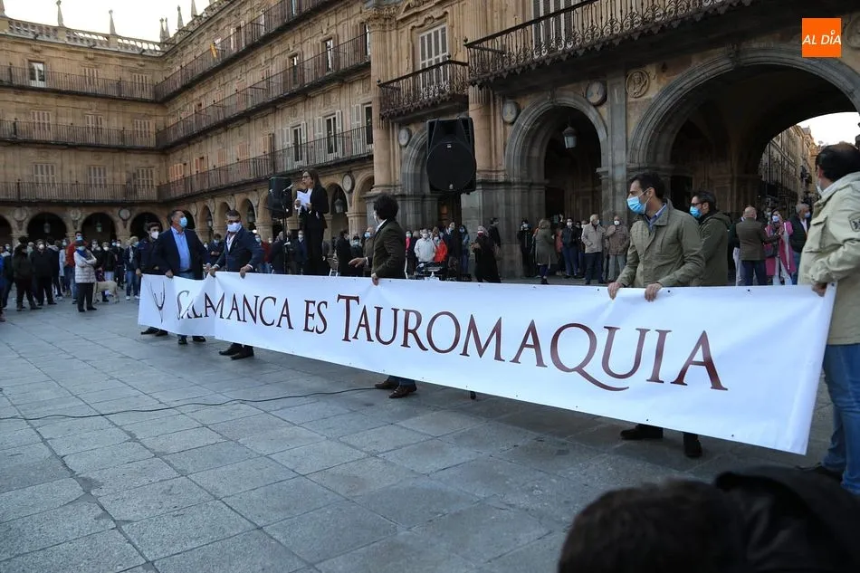 Foto 4 - Lleno en la Plaza Mayor para defender la tauromaquia: &ldquo;La cultura no se puede limitar, la cultura ...