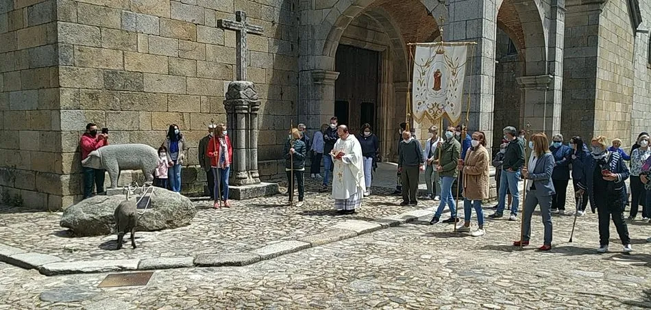 Foto 3 - La Alberca bendice al marrano de San Ant&oacute;n&hellip;&nbsp;con distancia social