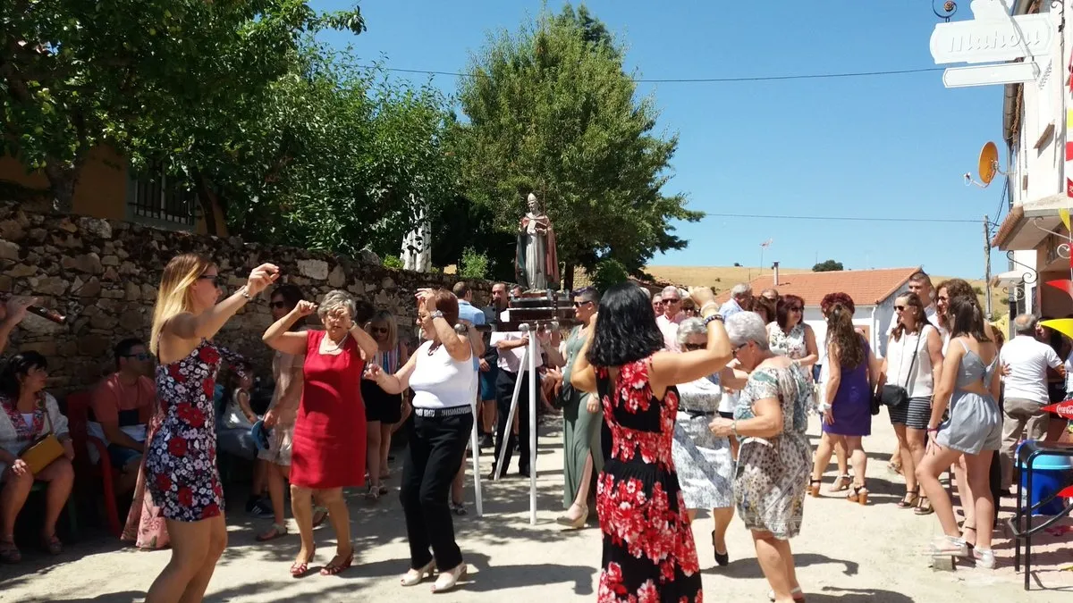 Foto 3 - Suspendidas las fiestas de Armenteros y sus pedan&iacute;as