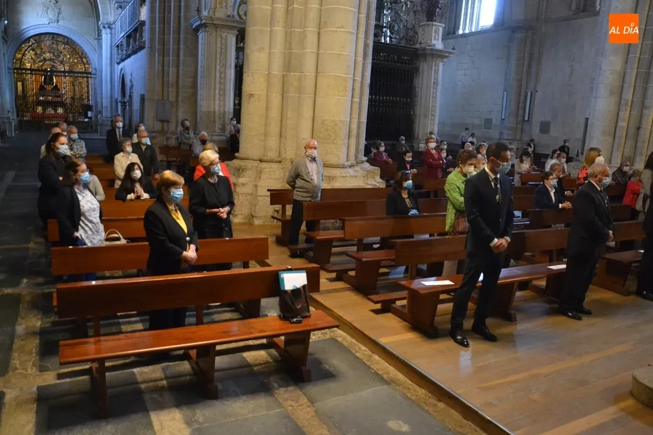 Foto 3 - La Catedral de Santa Mar&iacute;a acoge una procesi&oacute;n expr&eacute;s del Sant&iacute;simo  