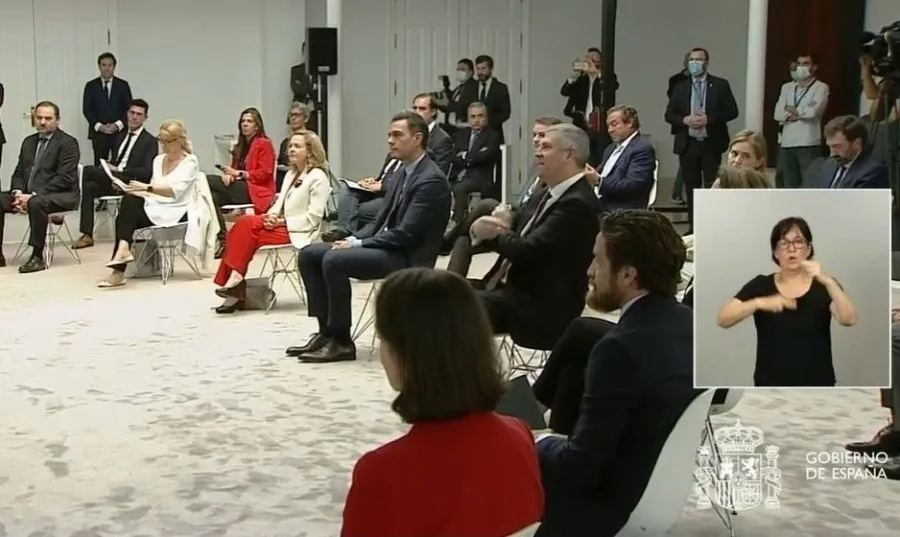 Imagen del acto de presentación del nuevo plan para el sector de la automoción. Foto GOBIERNO