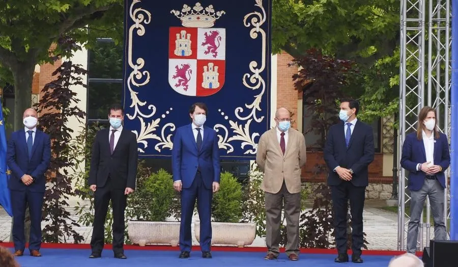 Firma del Pacto por la Recuperación de CyL tras el COVID. Fotos de Photogenic / M. A. Santos - EP