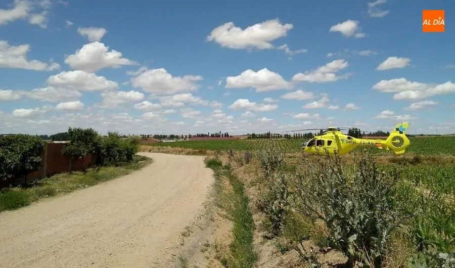 Foto 6 - Herido grave tras quedar atrapado por la pala de un tractor en una granja porcina en Villoria