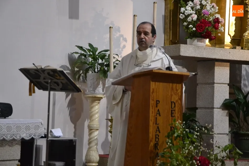 Foto 5 - En marcha el triduo de la Parroquia de San Crist&oacute;bal en honor al Sagrado Coraz&oacute;n de Jes&uacute;s  