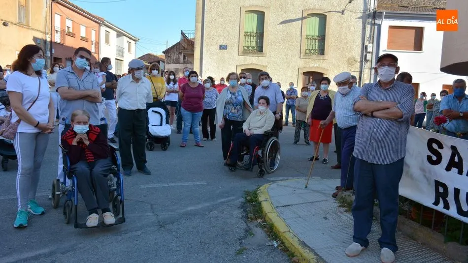 Foto 9 - El Abadengo se une en la defensa de una atenci&oacute;n sanitaria de calidad en su medio rural