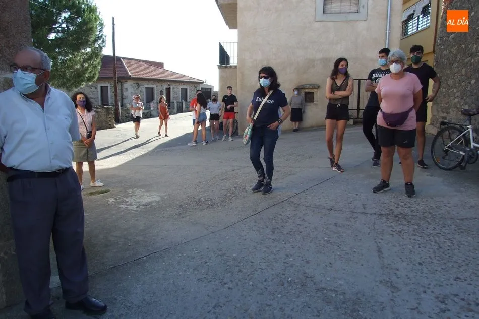 Foto 2 - El Bajo Tormes se moviliza en defensa de una sanidad p&uacute;blica de calidad en el medio rural  