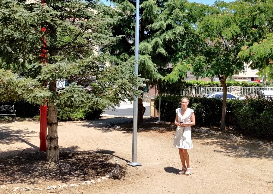 La edil del área, Marta Labrador, en la plaza Víctimas del Terrorismo