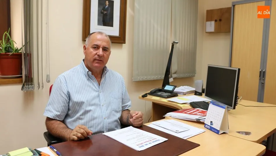 Julián Martín califica de casualidad que tras conocerse la decisión de abandonar la Mancomunidad lo haya hecho Pereña antes alegando la deuda del primero / CORRAL