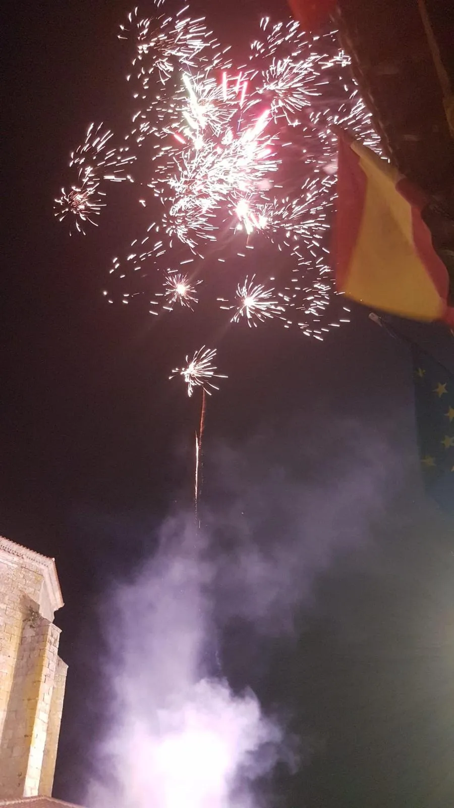 Foto 6 - Fuenteguinaldo homenajea a todos lo que han sido &lsquo;esenciales&rsquo; durante el confinamiento  