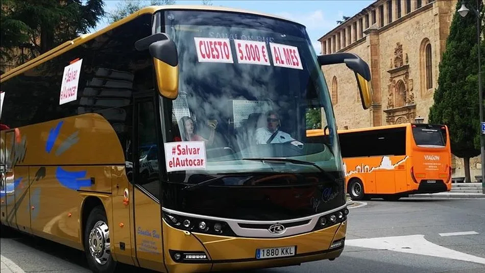 Foto 5 - La peque&ntilde;a y mediana empresa del sector del autob&uacute;s reclama medidas de ayuda