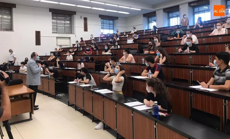 Foto 2 - Nervios, ilusi&oacute;n y medidas de seguridad para m&aacute;s de 3.000 estudiantes en la EBAU del distrito de...