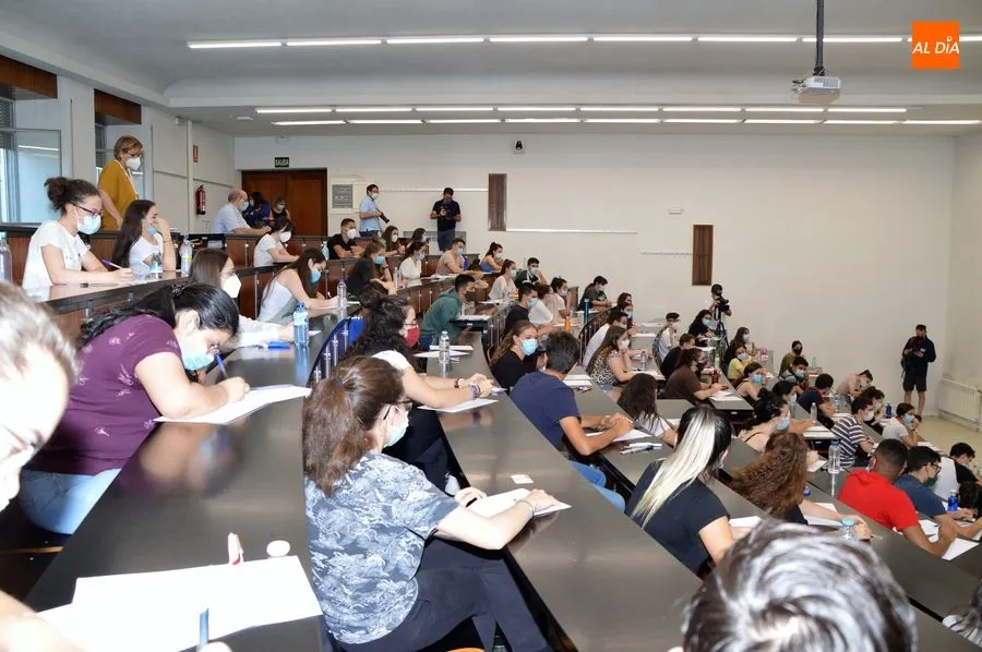 Foto 10 - Nervios, ilusi&oacute;n y medidas de seguridad para m&aacute;s de 3.000 estudiantes en la EBAU del distrito de...