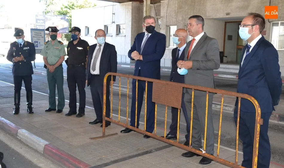 Foto 7 - Reabre al libre tr&aacute;nsito &ldquo;la frontera m&aacute;s antigua de Europa&rdquo; tras 107 d&iacute;as de cierre  