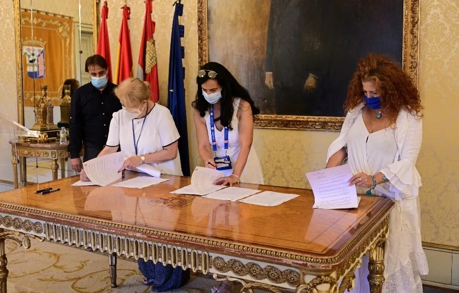 Foto 7 - La Sociedad de Turismo y los gu&iacute;as oficiales de Salamanca trabajar&aacute;n conjuntamente para reactivar ...