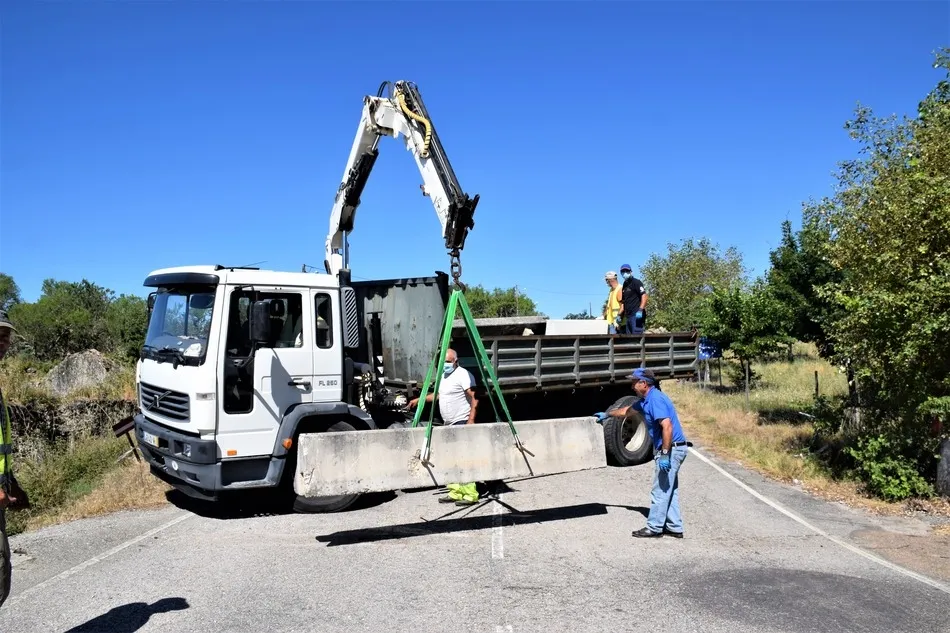 Foto 4 - La reapertura de la frontera se hizo de rogar casi hasta el mediod&iacute;a en Aldea del Obispo  