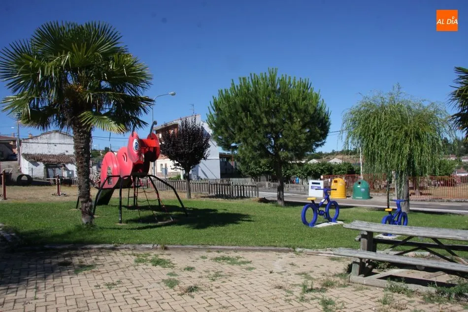 Foto 8 - El Ayuntamiento mejora los parques infantiles y aumenta la oferta de juego  