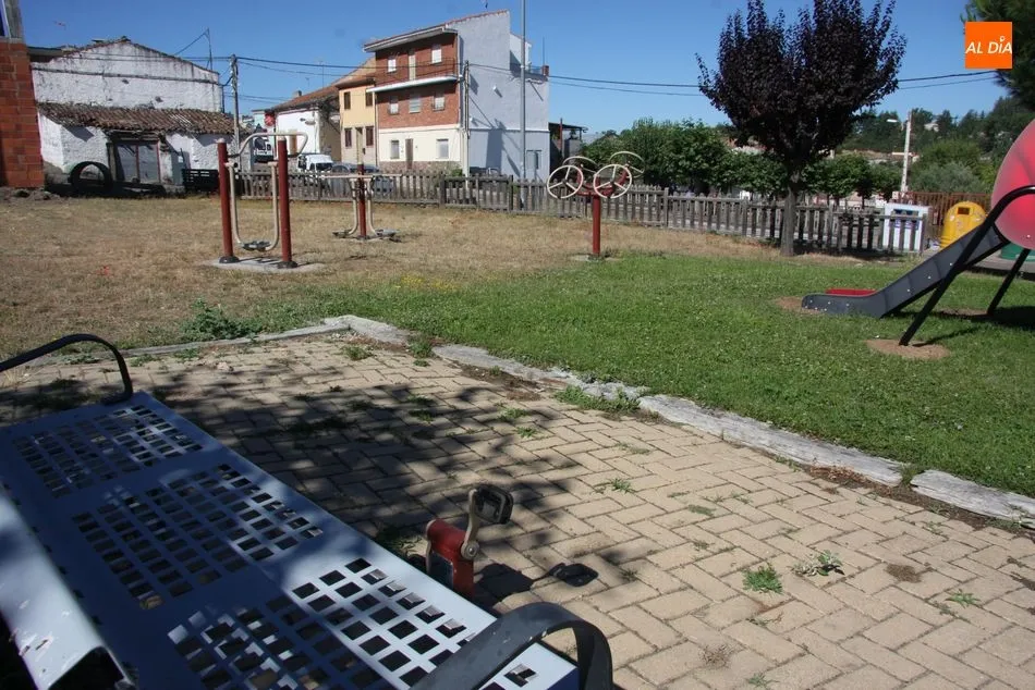 Foto 7 - El Ayuntamiento mejora los parques infantiles y aumenta la oferta de juego  