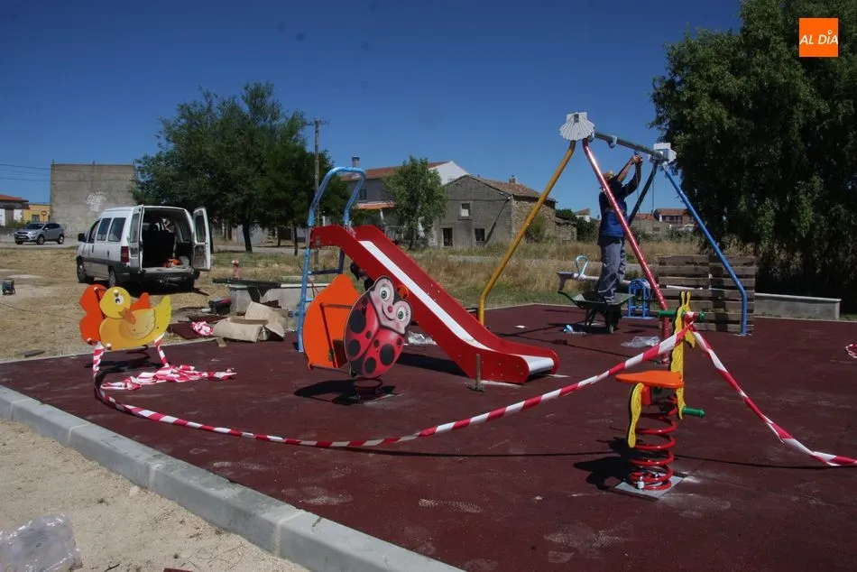 Foto 4 - El Ayuntamiento mejora los parques infantiles y aumenta la oferta de juego  