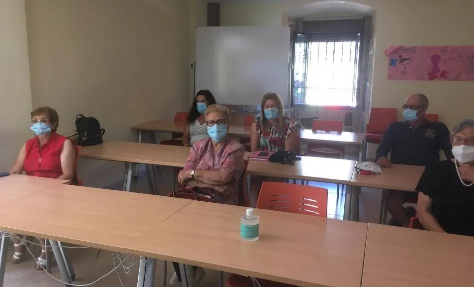 Foto 4 - En marcha el taller de alfabetizaci&oacute;n digital de la Mancomunidad Alto &Aacute;gueda con 15 alumnos  