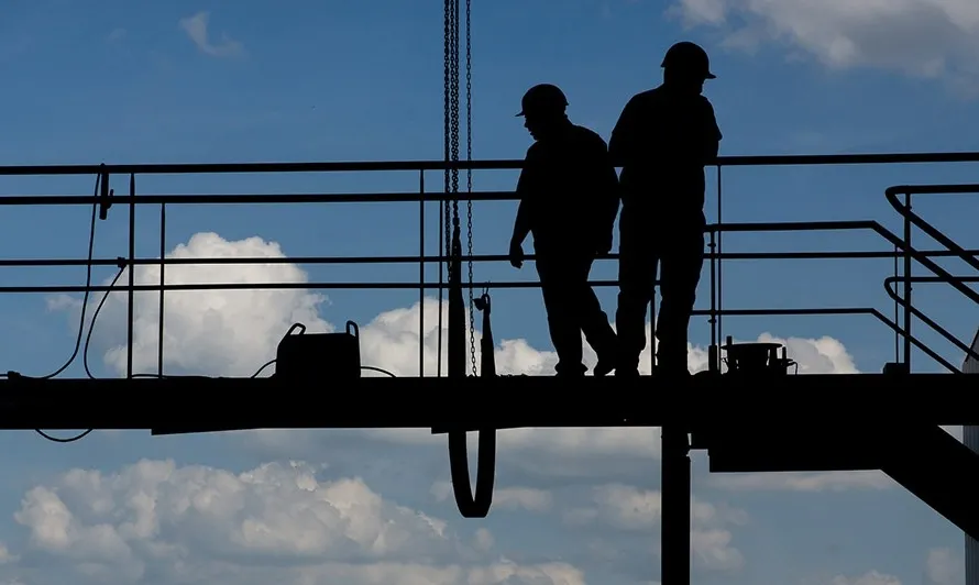 Se reduce el paro en todos los sectores excepto en la agricultura