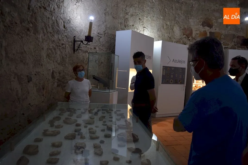 Foto 4 - Los diputados de Ciudadanos, Jes&uacute;s de San Antonio y Manuel Hern&aacute;ndez, visitan el Castillo de los...