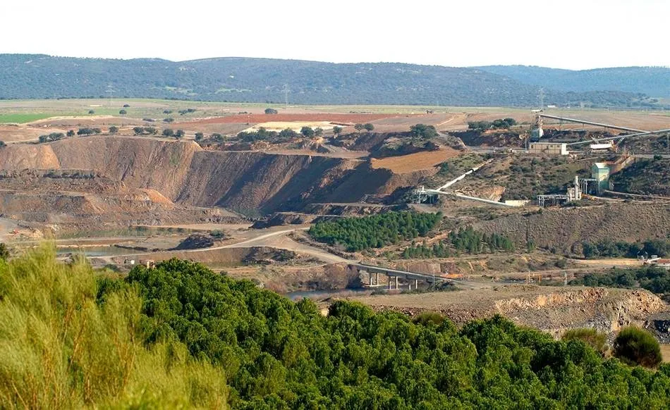 Finaliza con éxito la 1ª fase de la rehabilitación de las instalaciones mineras de...