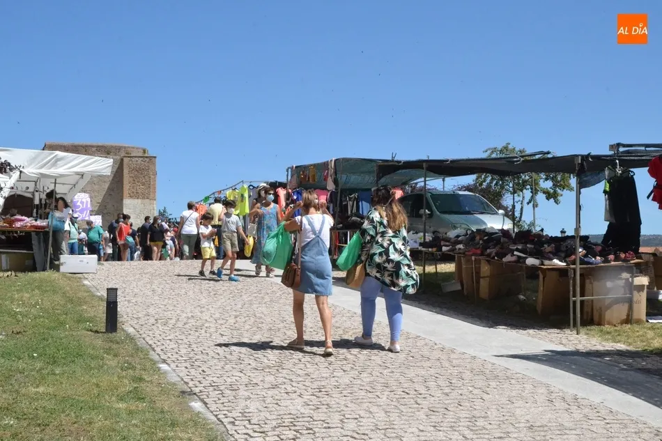 Foto 7 - Retorna el mercadillo sabatino iniciando la nueva normalidad con nuevo emplazamiento  