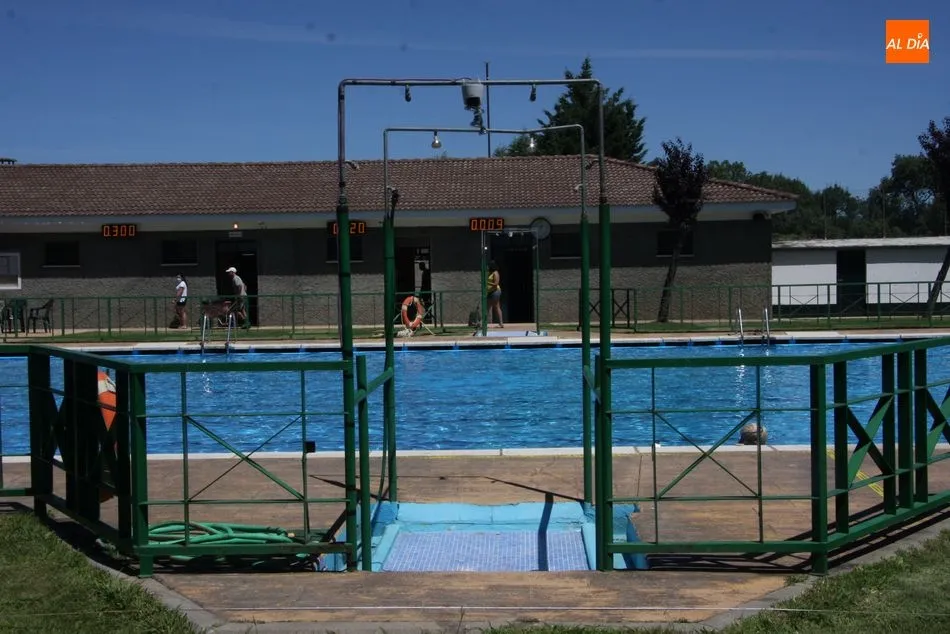 Foto 11 - Villavieja de Yeltes abre sus piscinas con un sofisticado sistema de control del aforo mediante...
