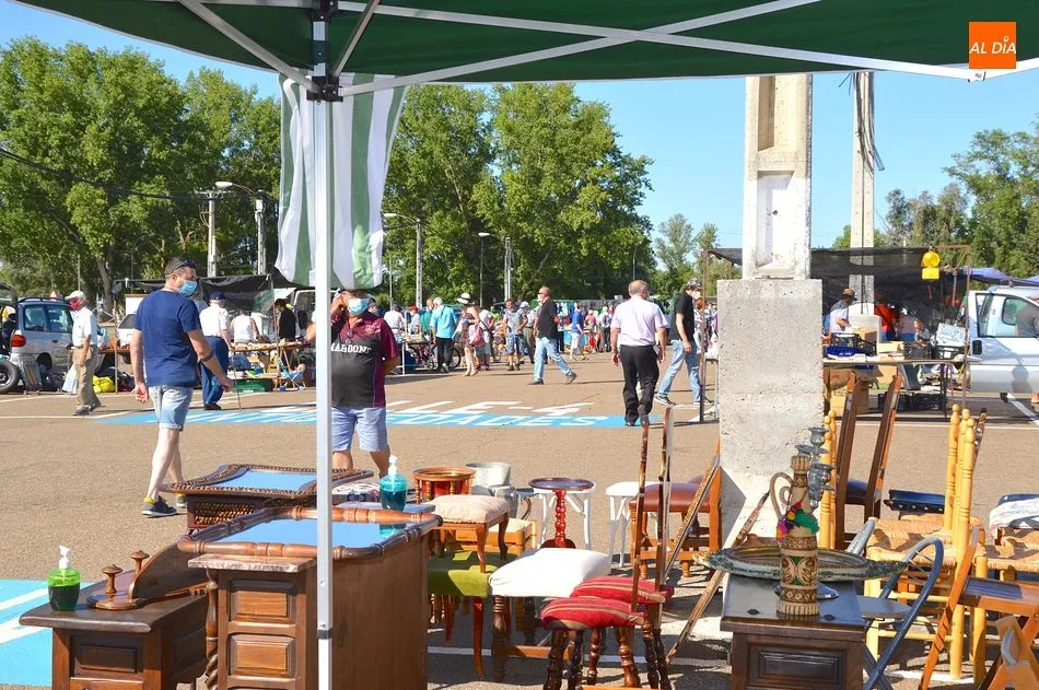 Foto 8 - El Rastro de Salamanca reabre con &eacute;xito de p&uacute;blico