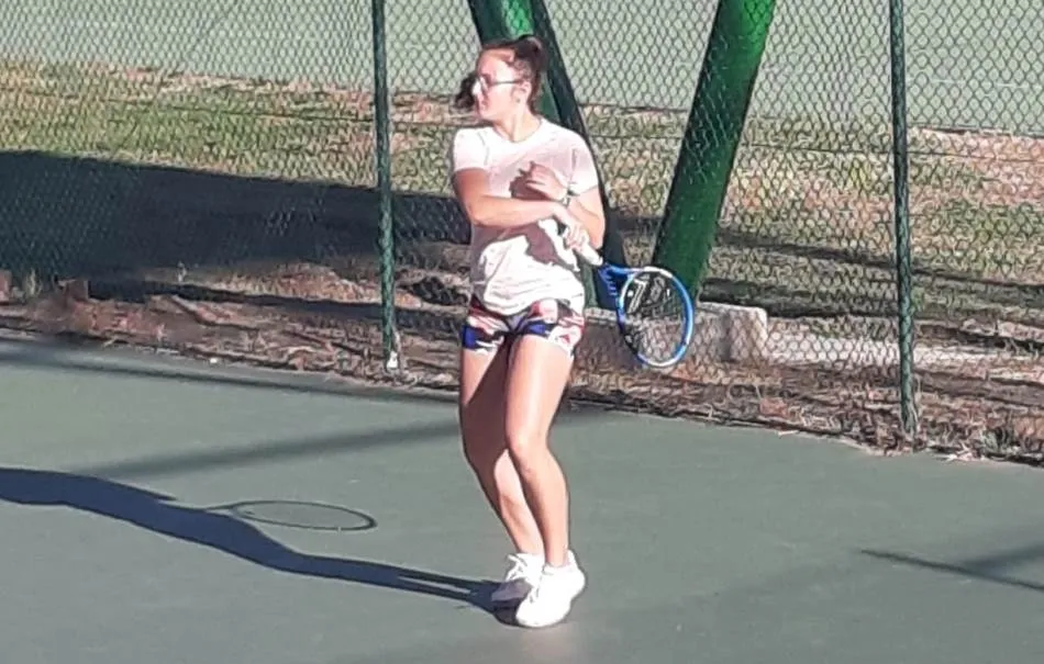Foto 2 - Carolina Benito consigue el triunfo en el III Torneo Villa Alba de Tormes  