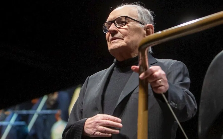 Ennio Morricone se formó en todas las especialidades de la composición musical y se especializó en bandas sonoras para el cine