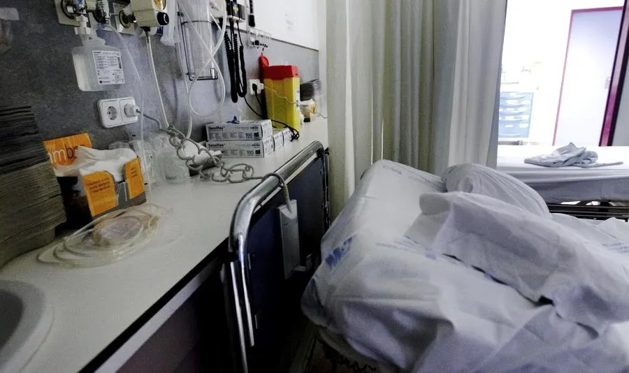 Satse afirma que los responsables de la sanidad pública han recurrido, como todos los años, a cerrar camas para no tener que contratar a más personal sanitario