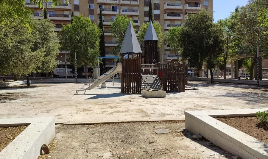 Foto 3 - Unas "baldosas descontaminantes" ayudar&aacute;n a combatir el &oacute;xido de nitr&oacute;geno en la plaza de...
