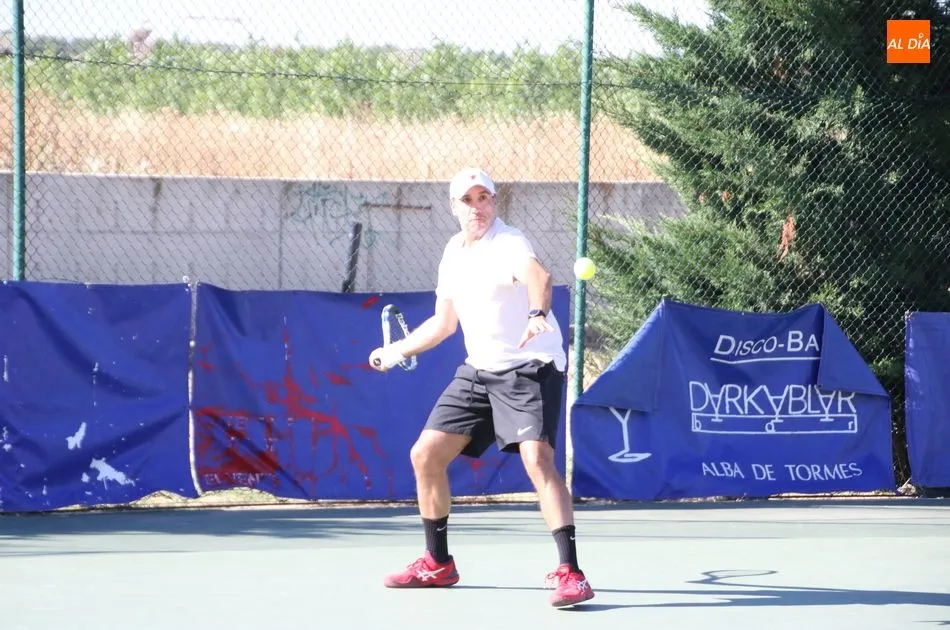 Foto 9 - Iv&aacute;n P&eacute;rez y Andrea Mart&iacute;n, campeones del III Torneo de Tenis Villa Alba de Tormes