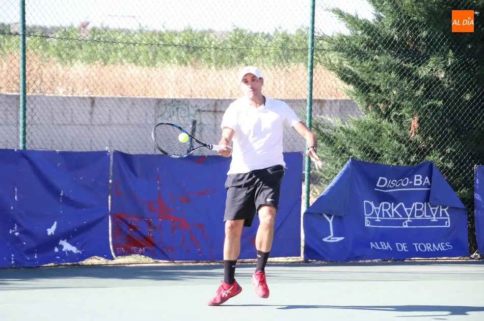 Foto 8 - Iv&aacute;n P&eacute;rez y Andrea Mart&iacute;n, campeones del III Torneo de Tenis Villa Alba de Tormes