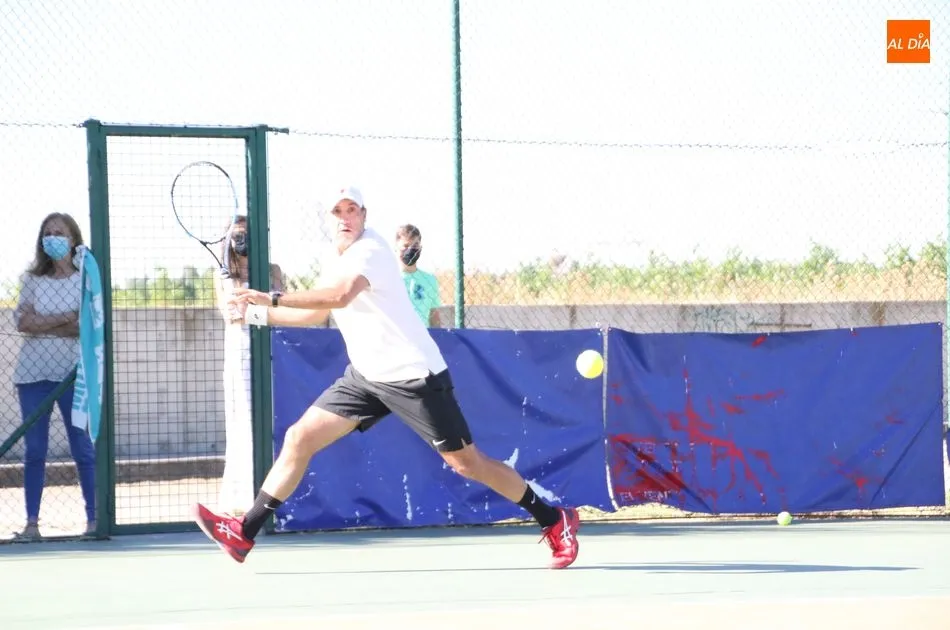Foto 7 - Iv&aacute;n P&eacute;rez y Andrea Mart&iacute;n, campeones del III Torneo de Tenis Villa Alba de Tormes