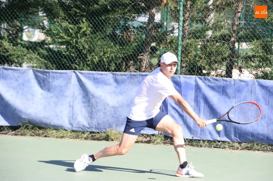 Foto 4 - Iv&aacute;n P&eacute;rez y Andrea Mart&iacute;n, campeones del III Torneo de Tenis Villa Alba de Tormes
