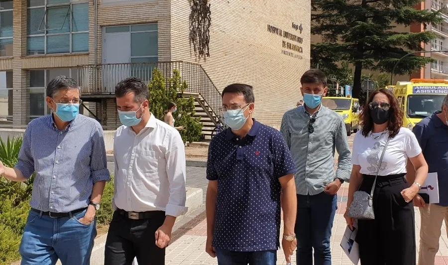 Visita de Luis Tudanca al Instituto de Investigación Biomédica de Salamanca (IBSAL)