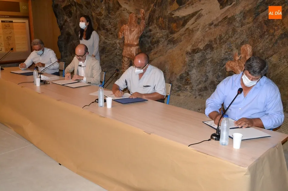 Foto 6 - Renovado el convenio de colaboraci&oacute;n de Siega Verde con el objetivo de que &ldquo;salga al mundo&rdquo;  