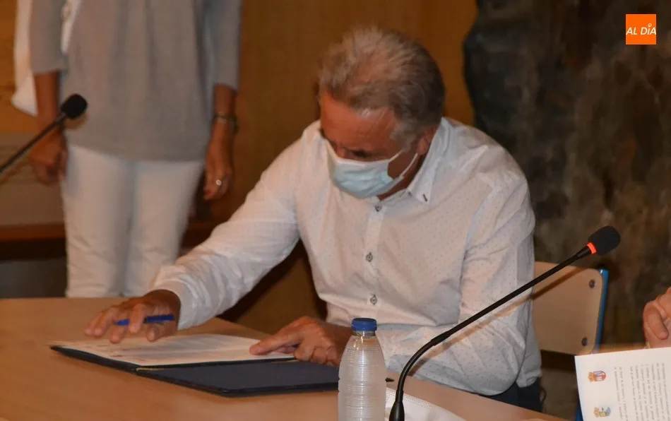 Foto 3 - Renovado el convenio de colaboraci&oacute;n de Siega Verde con el objetivo de que &ldquo;salga al mundo&rdquo;  