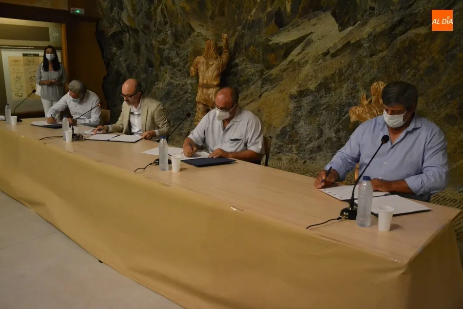 Foto 2 - Renovado el convenio de colaboraci&oacute;n de Siega Verde con el objetivo de que &ldquo;salga al mundo&rdquo;  